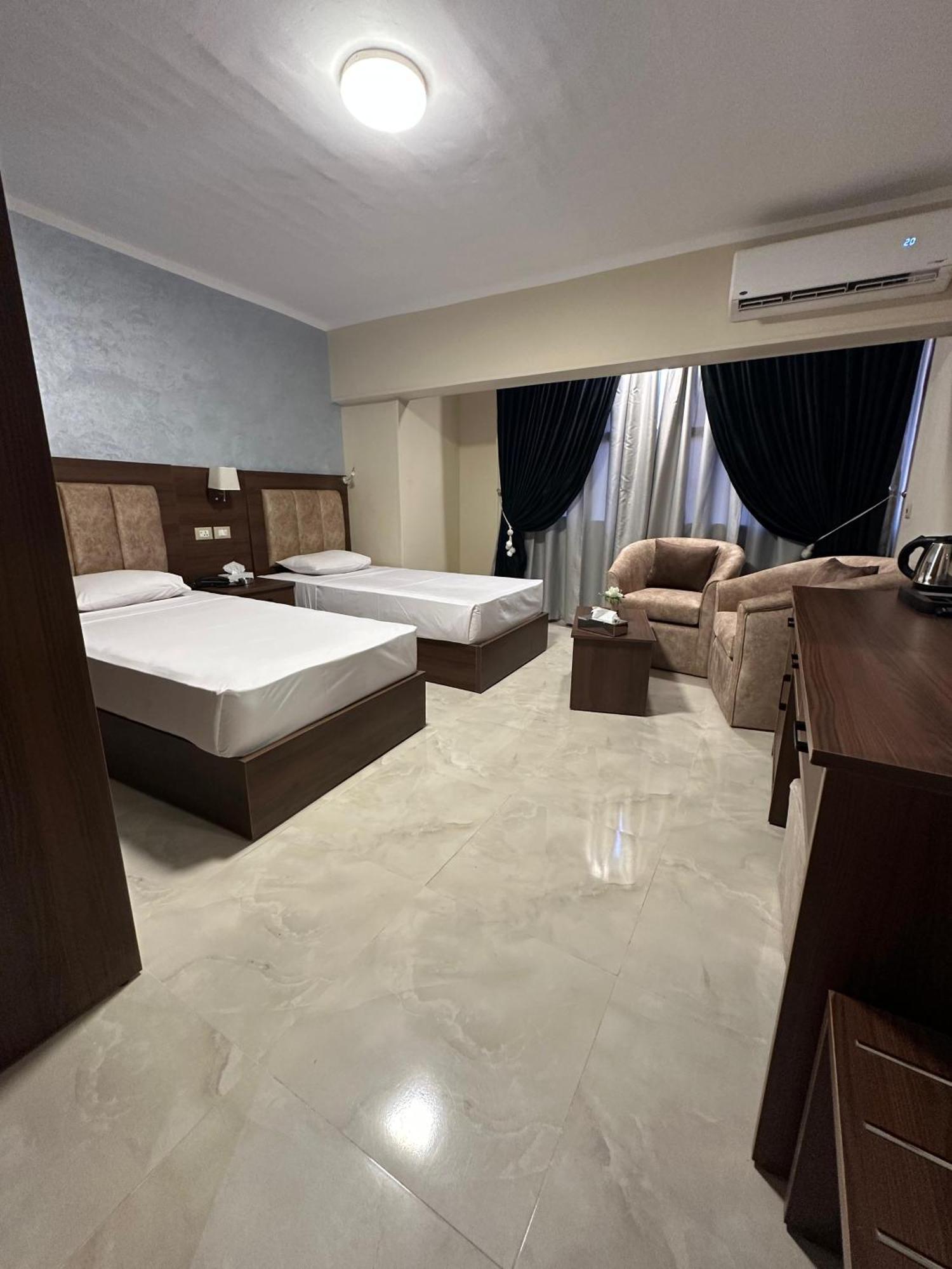 Aura Inn Hotel Cairo Giza Eksteriør billede